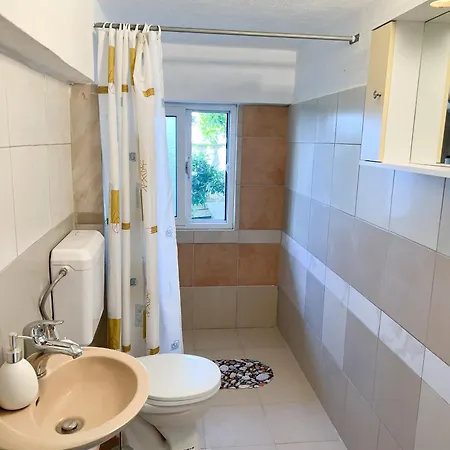 Petra Oliva アパート *